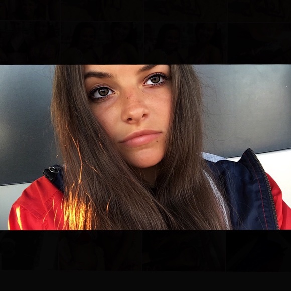 Meet your Posher, Dominika - Picture 1 of 1